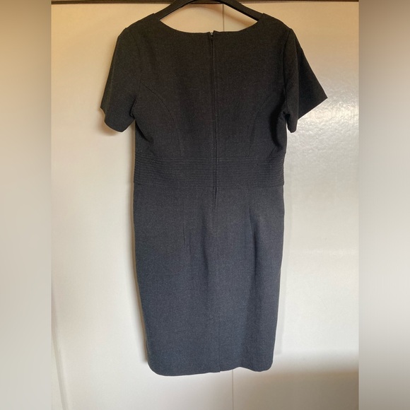 Merona Short Sleeve Knee Length Grey Dress - Picture 4 of 5